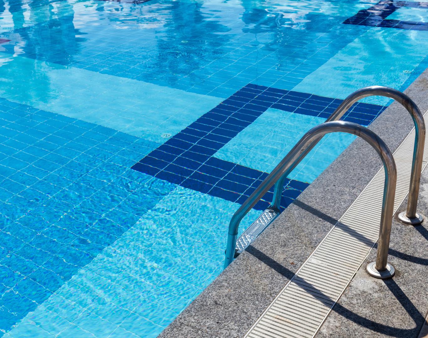 Pool maintenance near me for Midlothian, VA homes